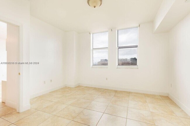 Building Photo - 4100 Salzedo St