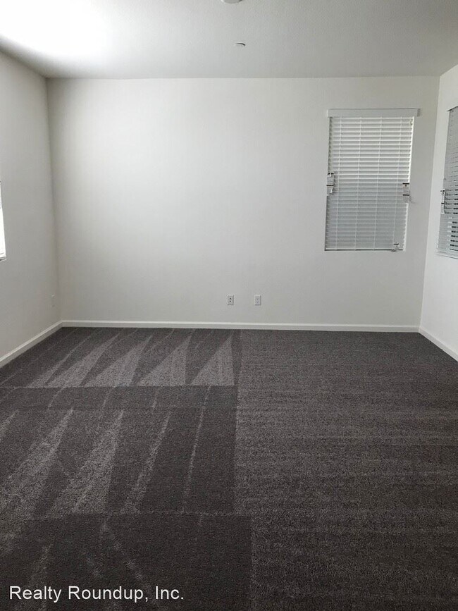 Foto del edificio - 3 br, 2.5 bath House - 2541 Natomas Crossi...