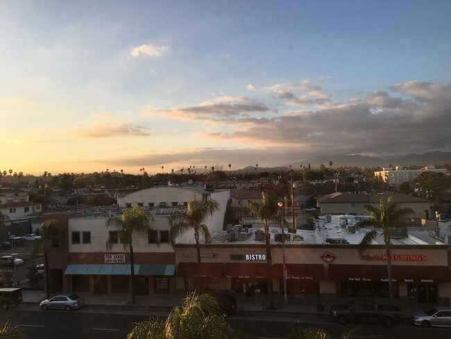 Foto del edificio - 580 W Main St