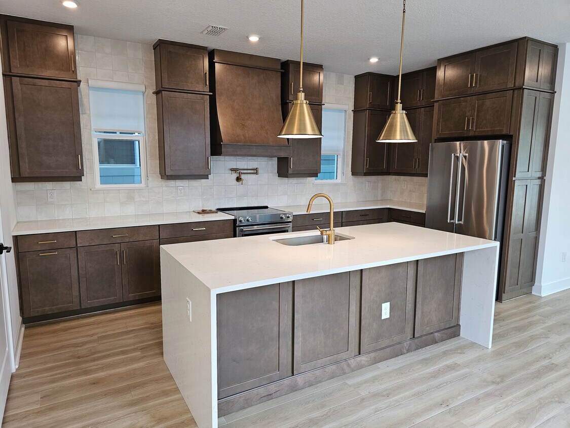 Foto principal - 408 E Oak Ave