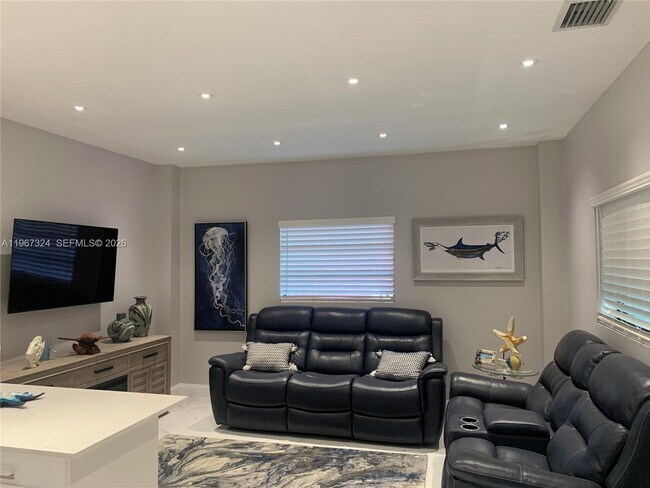 Building Photo - 63 Bass Ave