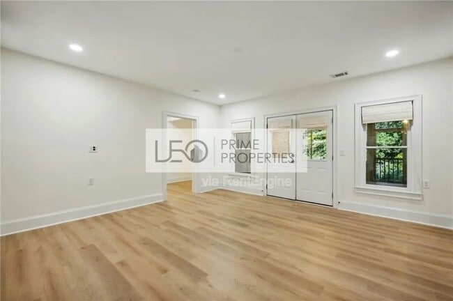 Foto del edificio - 2262 Meadowvale Dr NE