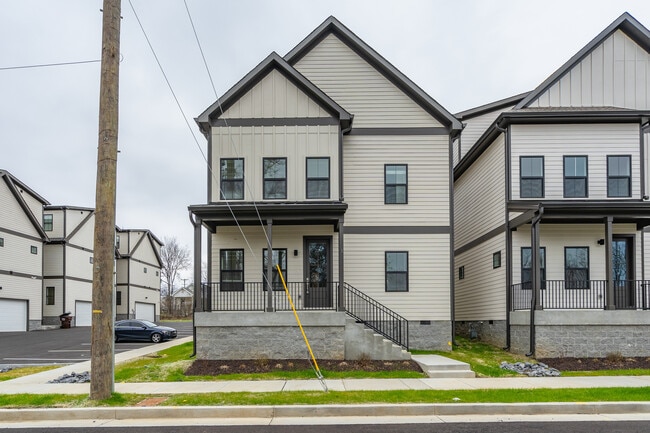 Building Photo - 405 Marshall St