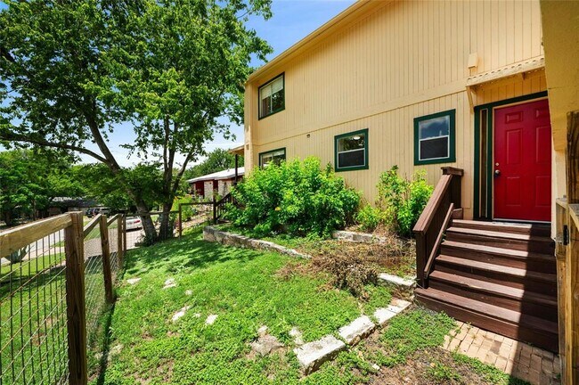 Foto del edificio - 2316 Montclaire St