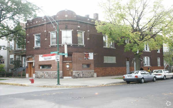 Building Photo - 2956 N Albany Ave