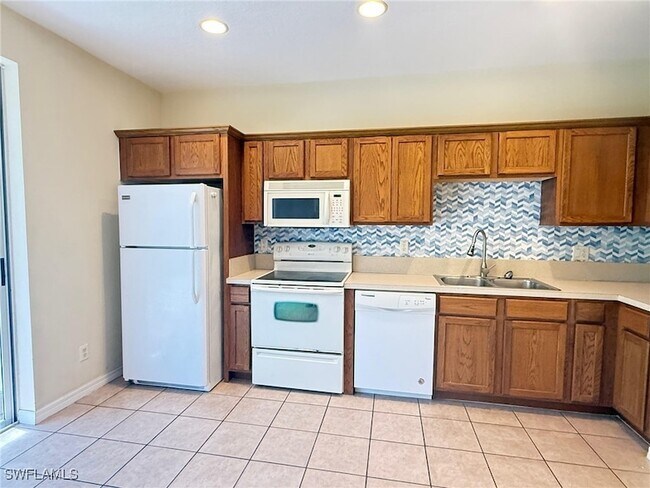 Foto del edificio - 9602 Roundstone Cir
