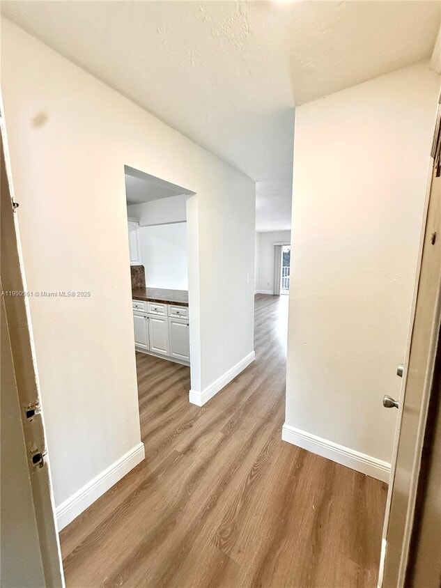 Foto principal - 2400 NW 16th St Rd