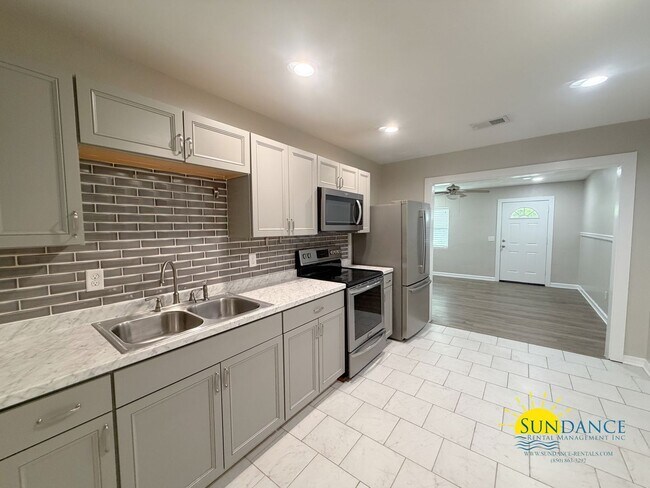 Building Photo - Charming 2 Bedroom Unit in Niceville!