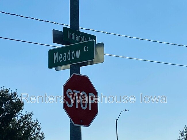 Foto del edificio - 2000 Meadow Ct