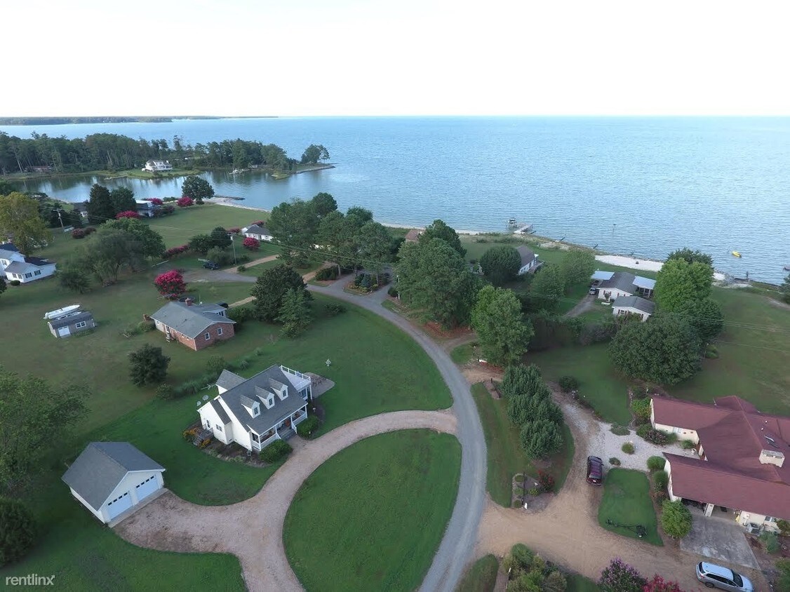 141 Wayne Cir, White Stone, VA 22578 House Rental in White Stone, VA