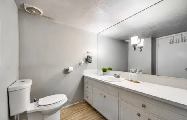 Foto del edificio - 600 Liddon Ave