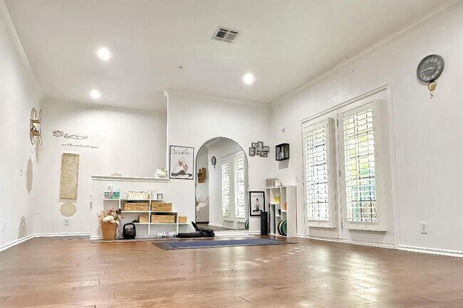 Foto del edificio - 6162 N Brookline Ave