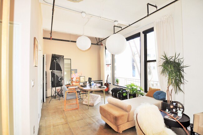 Used an as office - 738 S Los Angeles St