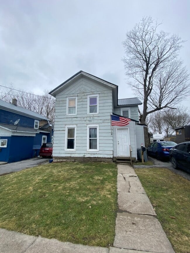 Building Photo - 512 Stone St Building Photo - 512 Stone St