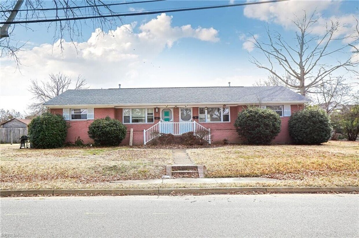 Foto principal - Hampton Duplex 2bed 1 bath