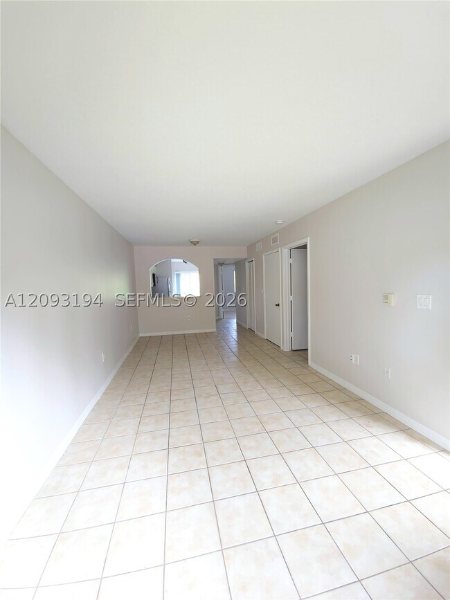 Foto del edificio - 3398 NE 9th Dr