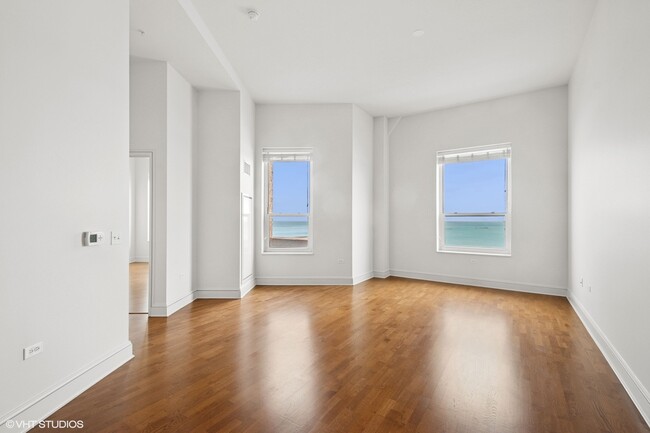 Building Photo - 850 N Lake Shore Dr