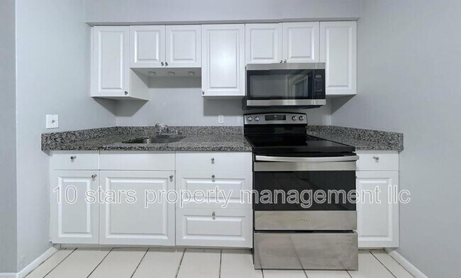 Building Photo - 972 San Christopher Dr