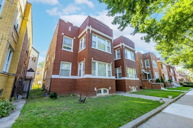 Building Photo - 6605 S Rockwell St