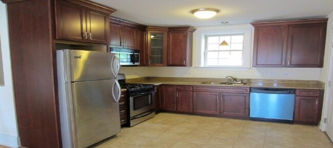Interior Photo - Summerdale Court