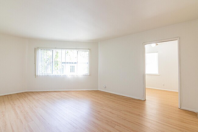 Building Photo - 667-669-669 Levering Ave