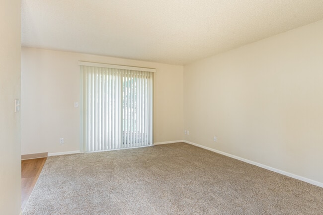 Building Photo - Spanish Hills Apartments