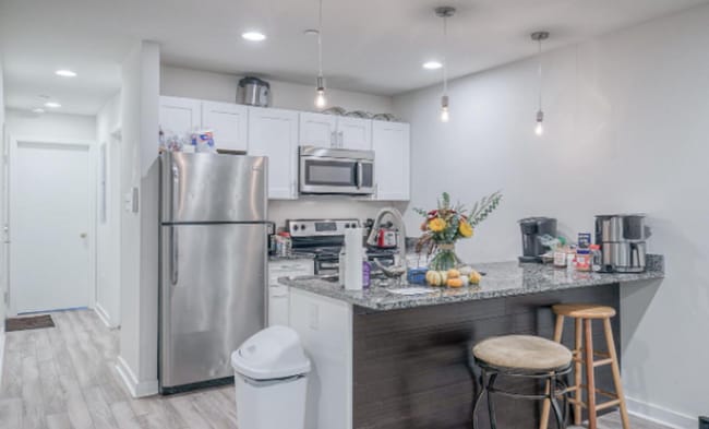 Photo - 1725 W Montgomery Ave Apartment