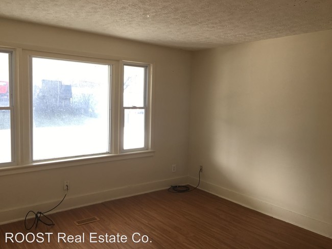 Building Photo - 832 Dibert Ave
