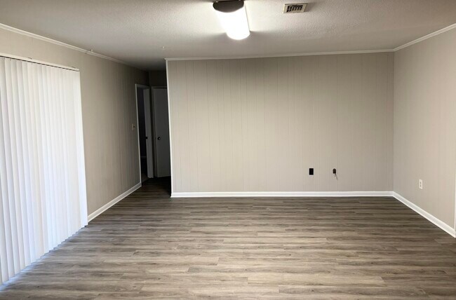 Foto del edificio - 41 Maple Ave