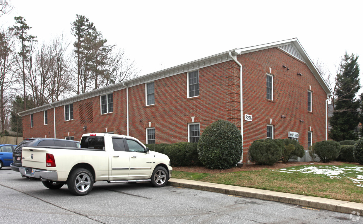 New Garden Apts Greensboro Nc