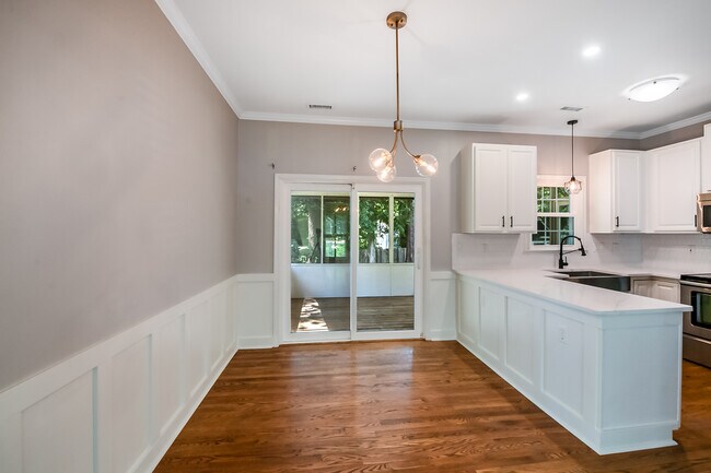 Foto del edificio - 1011 Willow Ridge Dr