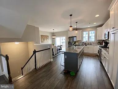 Building Photo - 154 Woodwinds Dr