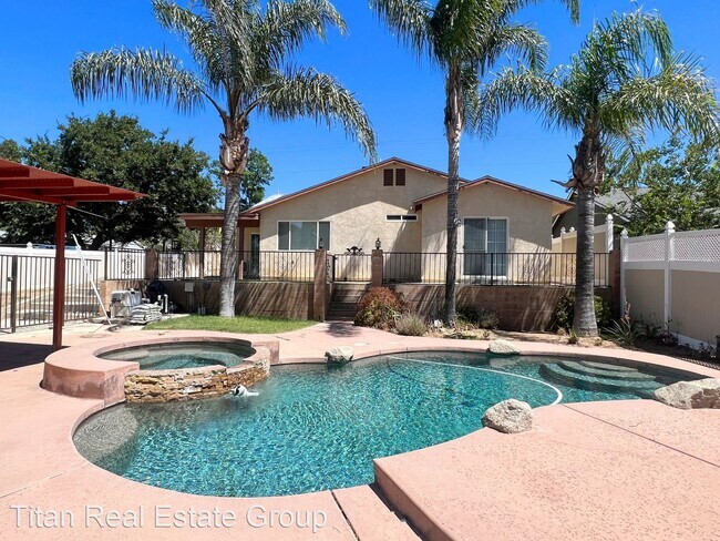 Building Photo - 4 br, 3 bath House - 60 E Gilman Str