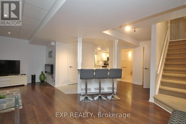 Building Photo - 19 Summerwind Crescent