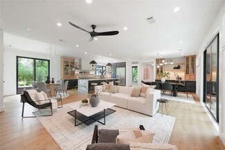Building Photo - 5510 Harvest Oak Landing Dr
