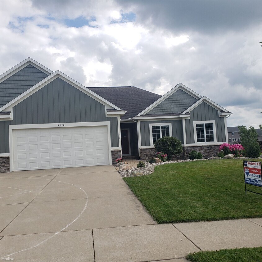 5 br, 3.5 bath House 4590 Caspian Dr House Rental in Hudsonville, MI
