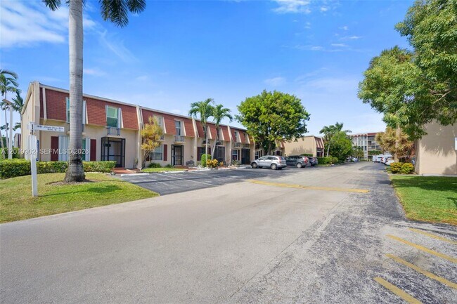 Foto del edificio - 1951 Atlantic Shores Blvd