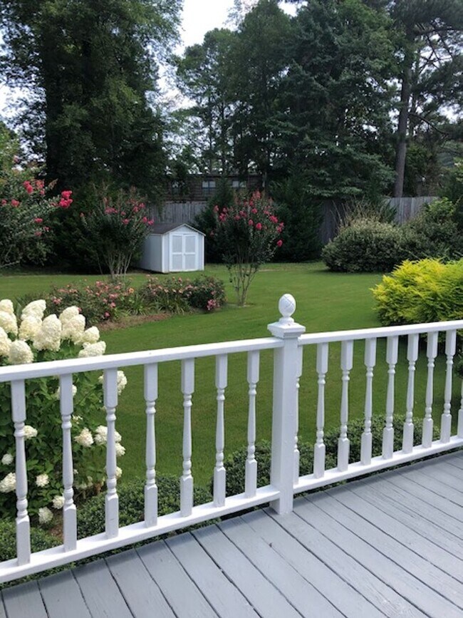 Building Photo - 3 Preakness Ct SE
