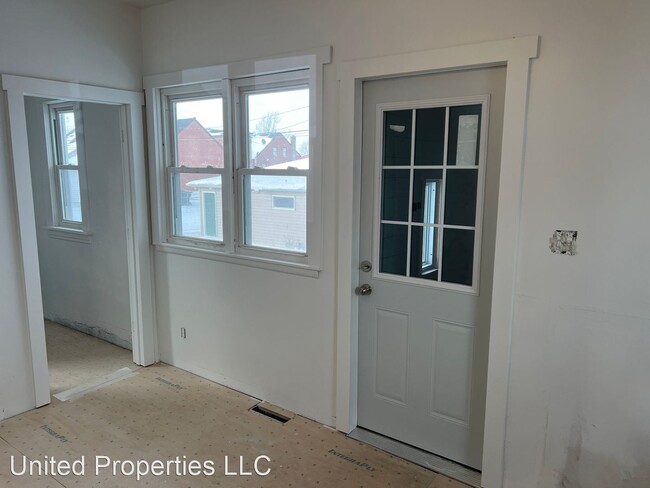 Building Photo - 4 br, 1 bath House - 804 19th Ave SW