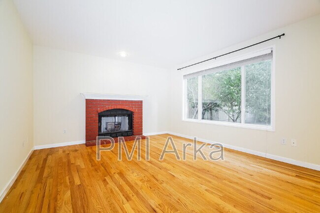 Foto del edificio - 2451 238th Pl NE