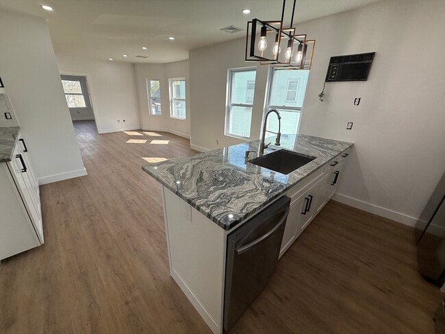 Foto del edificio - 94-96-96 Francis St