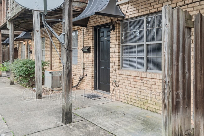 Foto del edificio - 3332 Warringwood Dr