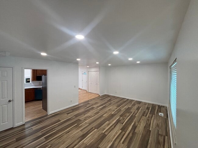 Foto del edificio - 7734 S 1100 E