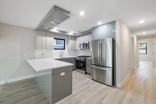 Building Photo - 524 64th St