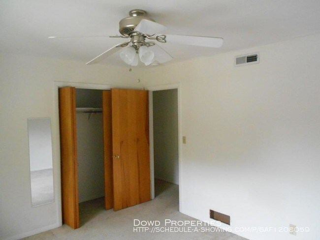 Foto del edificio - 1013 N Prairie St