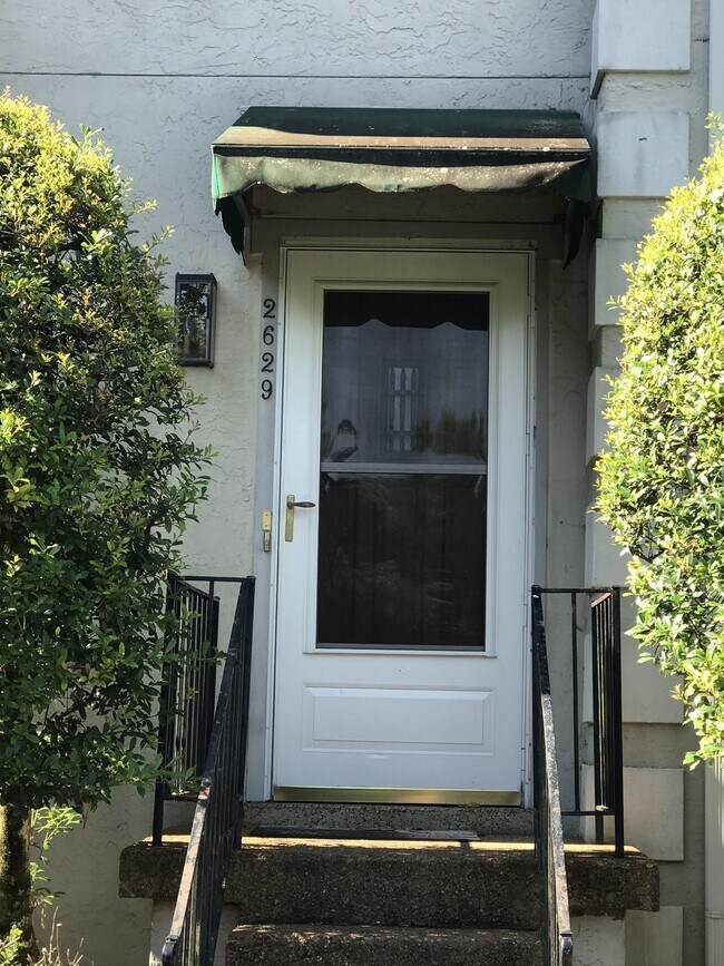 Building Photo - 2629 Blakemore Ave