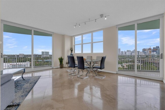 Foto del edificio - 2475 Brickell Ave