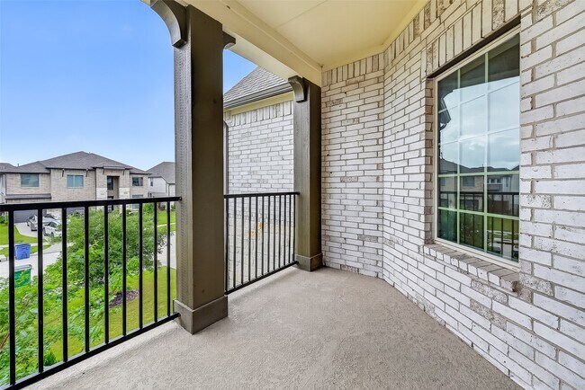 Foto del edificio - 4018 Martin Ridge Dr