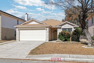 Building Photo - 6619 Chasethorn Dr