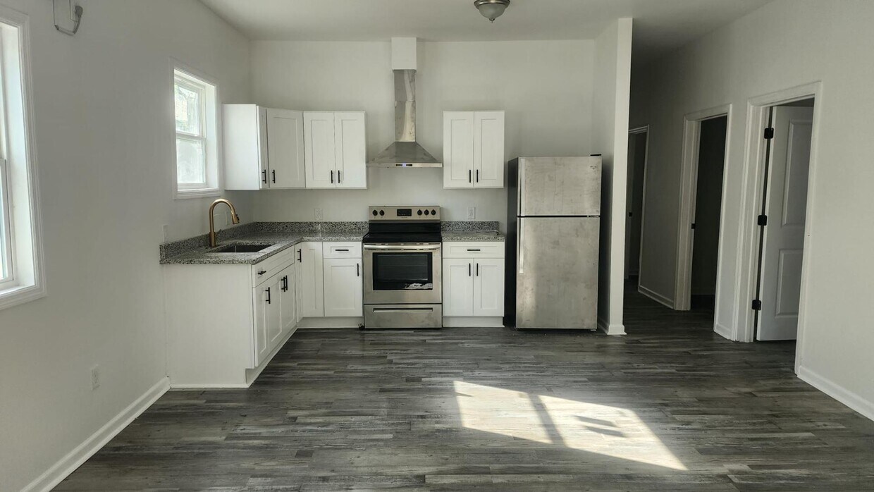 Primary Photo - 72 Tigner St